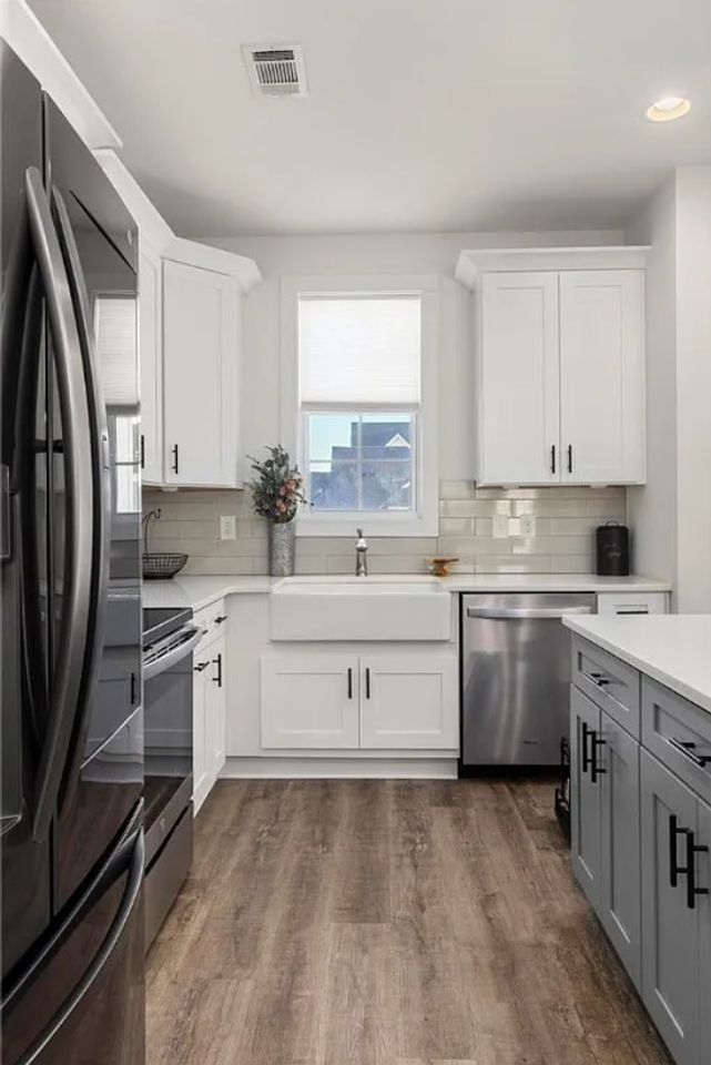 676 Village Dr - Photo 7 of 12