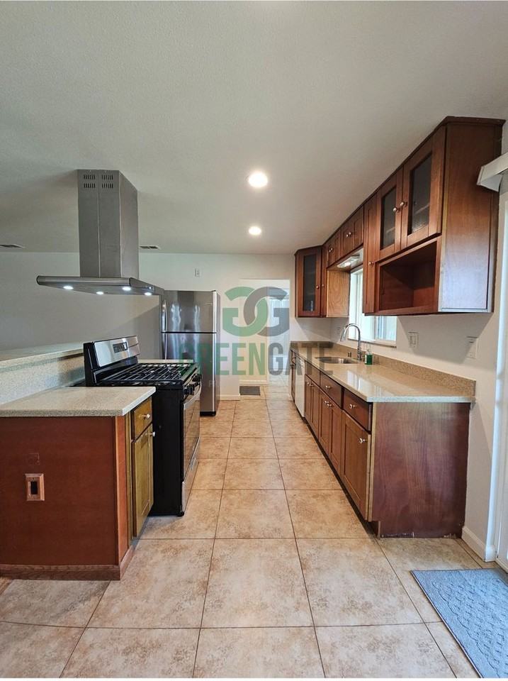 115 E Emerson Ave - Photo 3 of 42