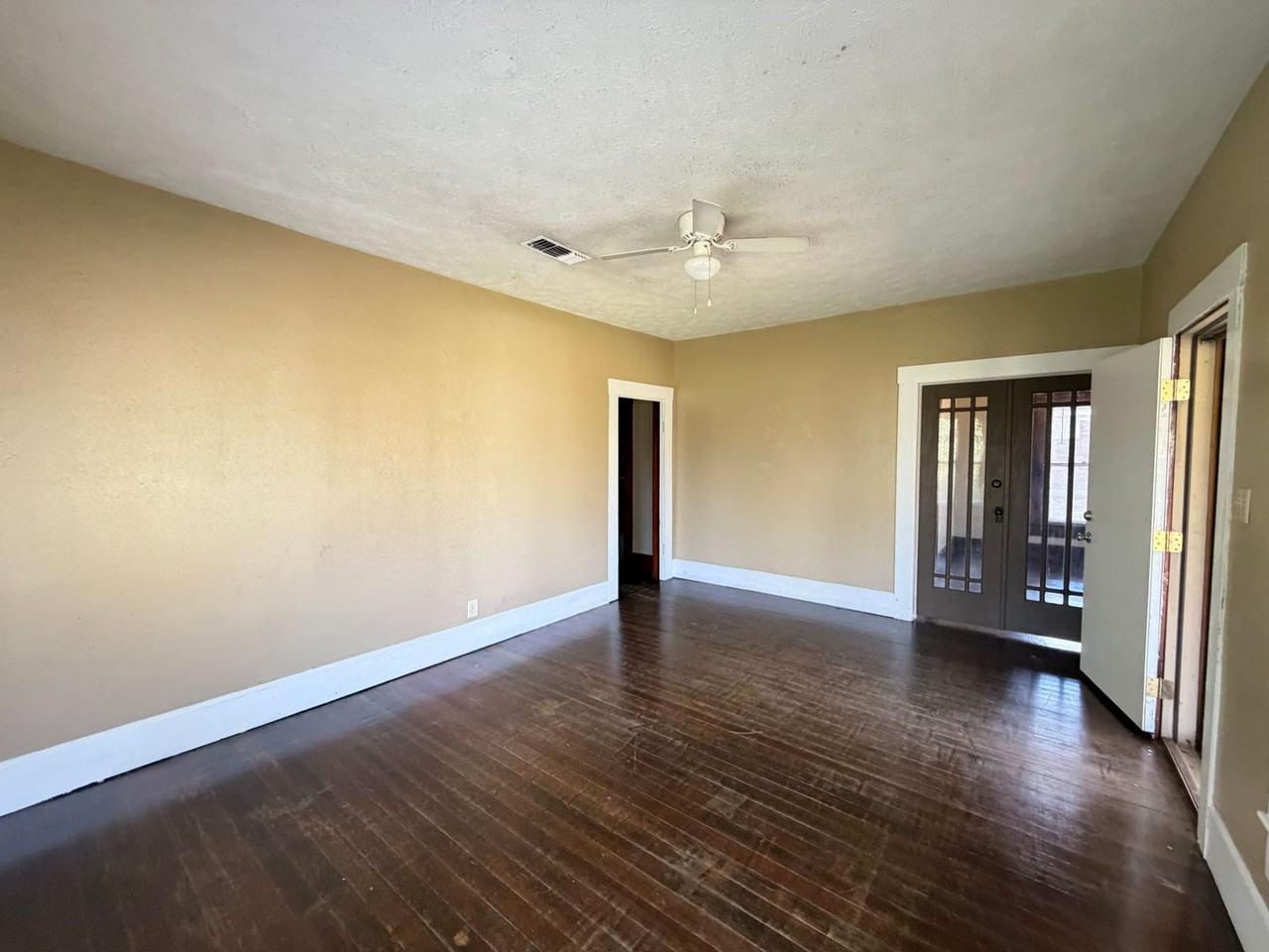 126 Wortham Dr - Photo 5 of 15