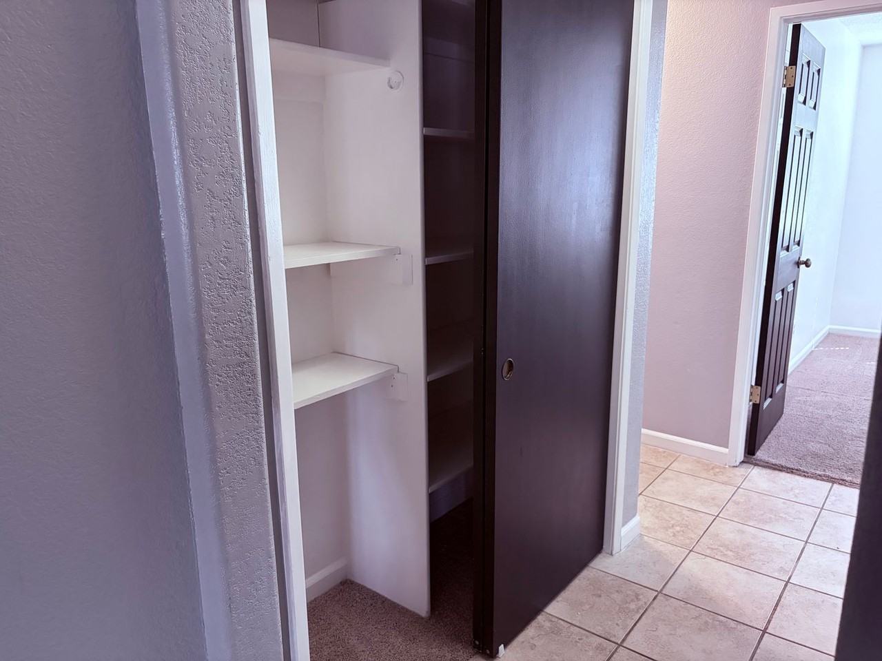 194 Mesquite Ct - Photo 7 of 21