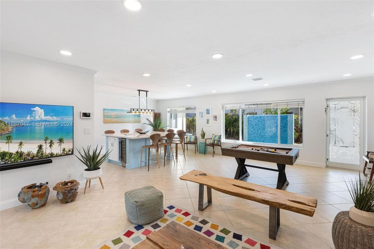 4782 Nw 116th Ter - Photo 5 of 21