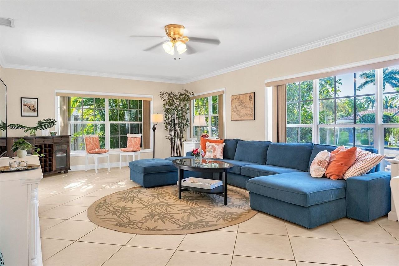 3221 Seaward Dr - Photo 6 of 21