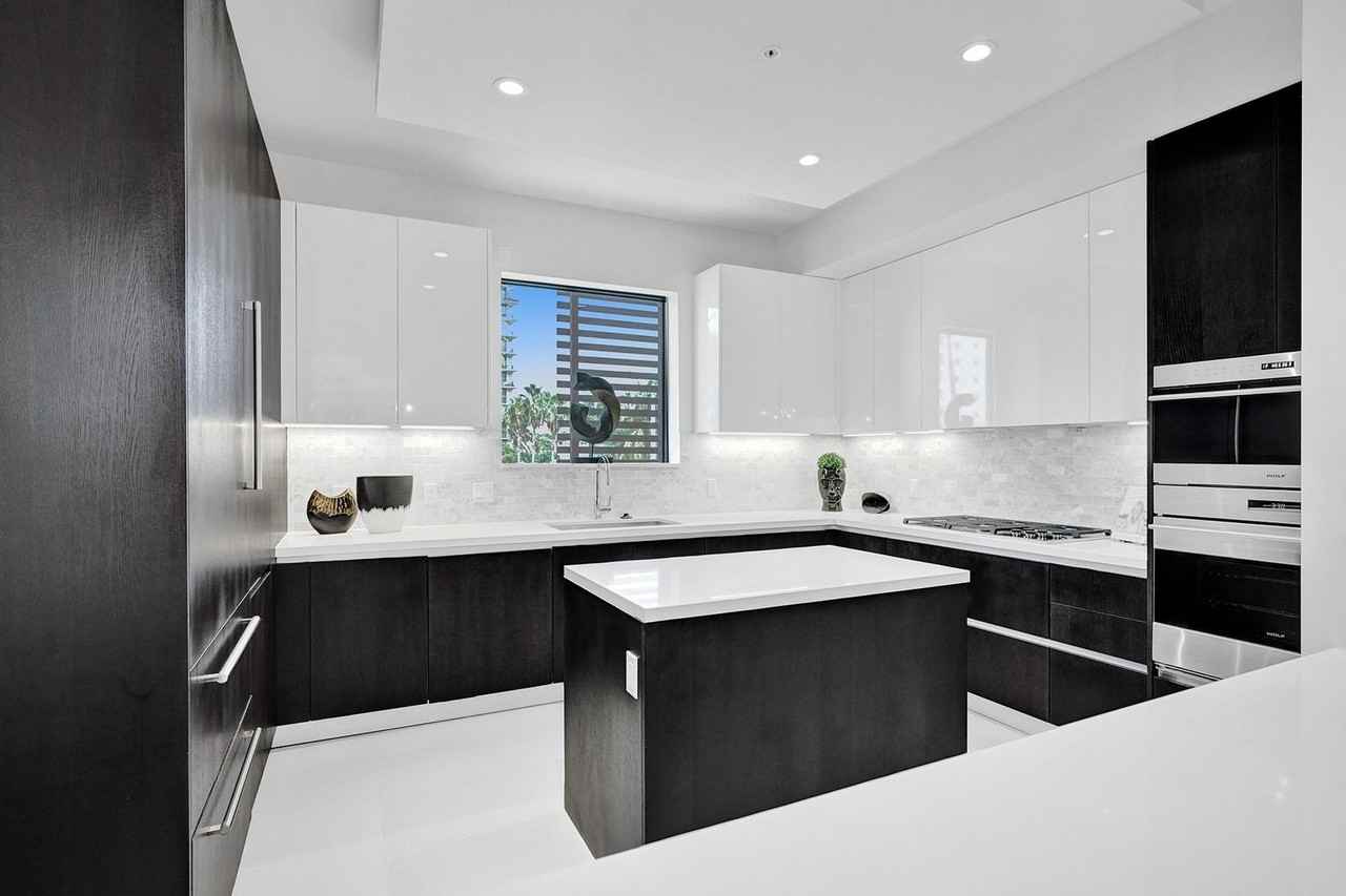 3040 N Ocean Blvd - Photo 2 of 19