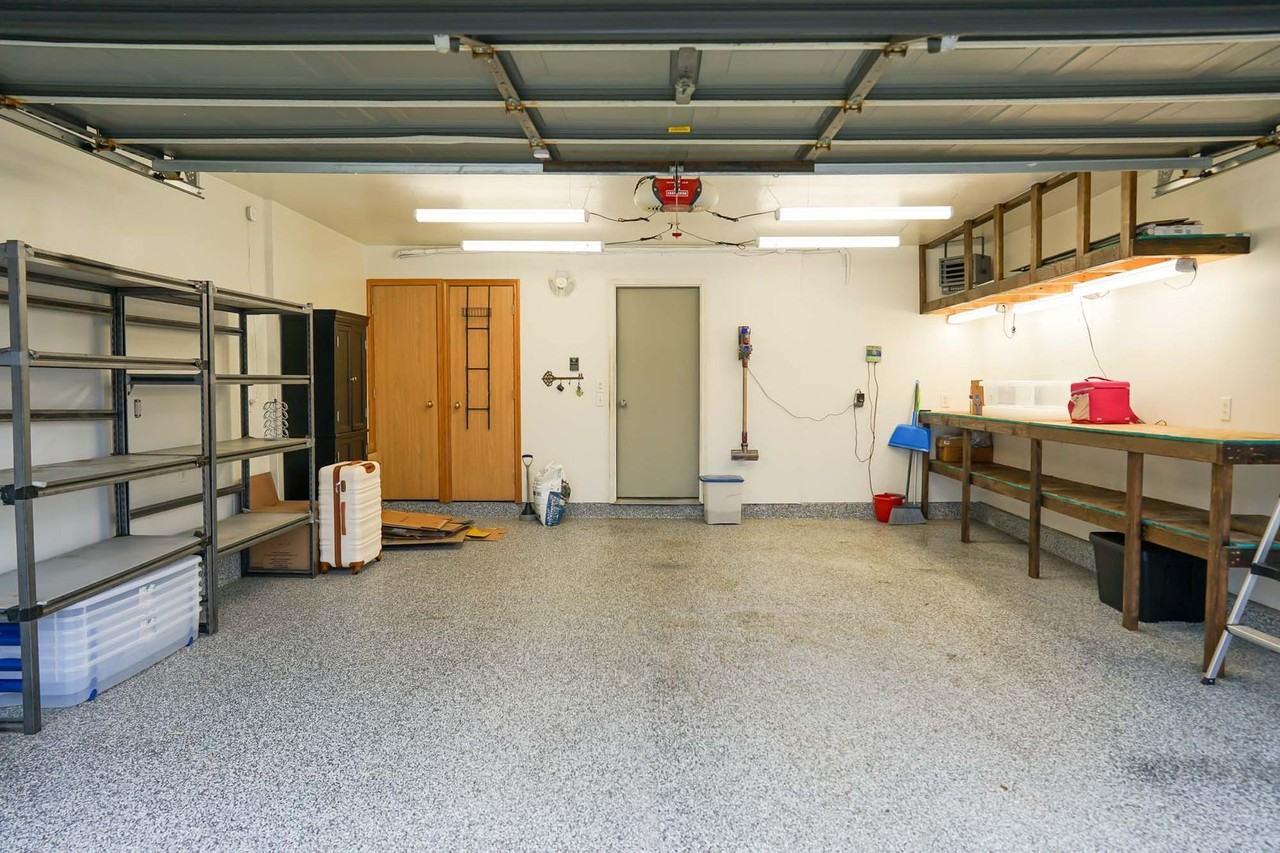 1900 E Windwood Ct - Photo 4 of 28