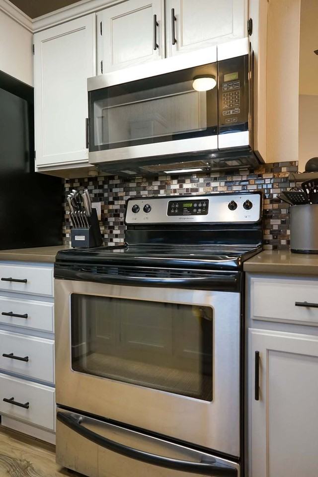 1900 E Windwood Ct - Photo 7 of 28