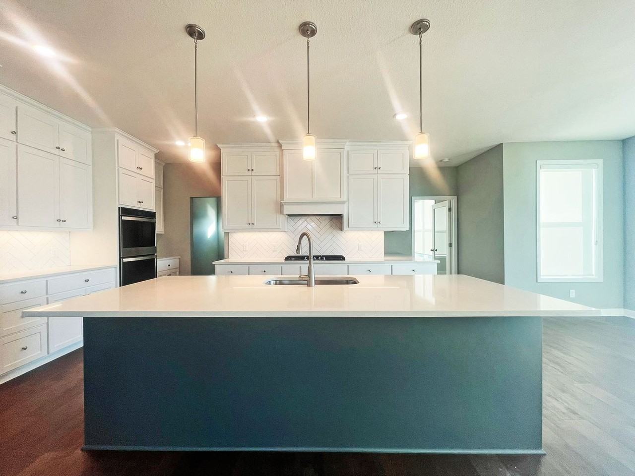 18275 Geyser Way - Photo 4 of 30