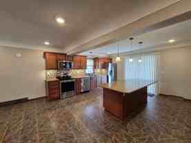 1610 Parker St - Photo 1 of 1