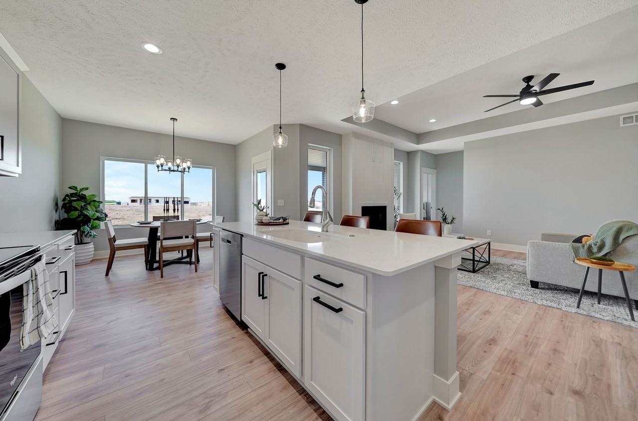 8626 Highview Cir - Photo 4 of 16