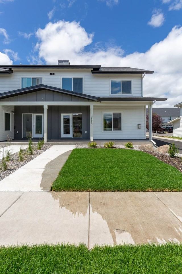 2855 Fen Way - Photo 2 of 24