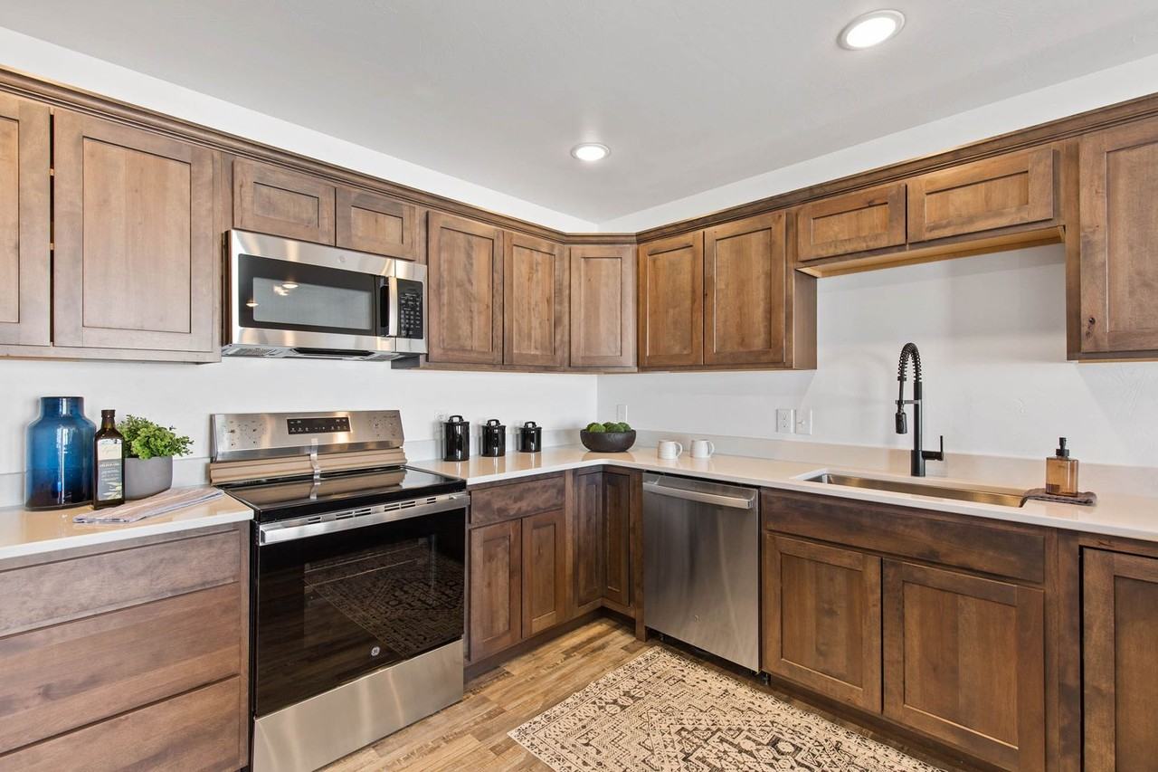 2855 Fen Way - Photo 5 of 24