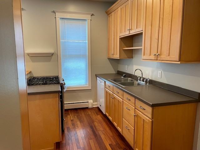 916 Laurel Avenue - Photo 5 of 22