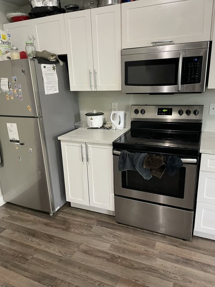 1053 Secord Ave #A - Photo 5 of 8