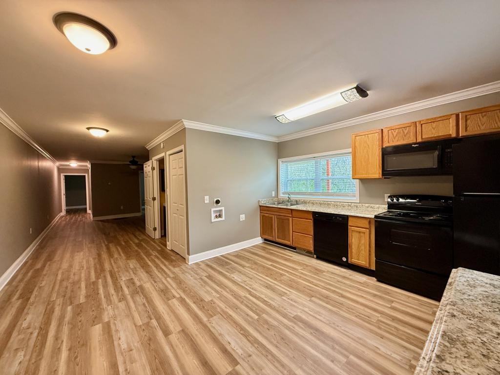 620 Lovers Ln - Photo 2 of 12