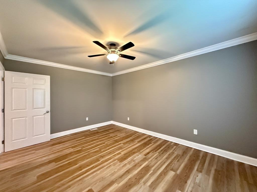 620 Lovers Ln - Photo 6 of 12