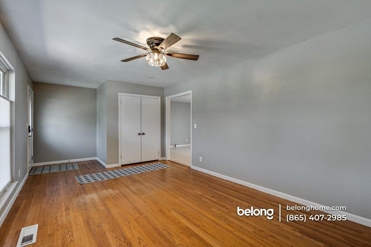 2324 Mark Ln - Photo 5 of 27