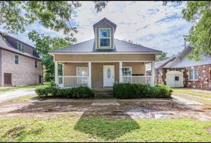 523 S Pine St - Photo 1 of 1