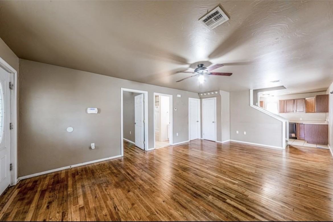 523 S Pine St #523PINE - Photo 2 of 9