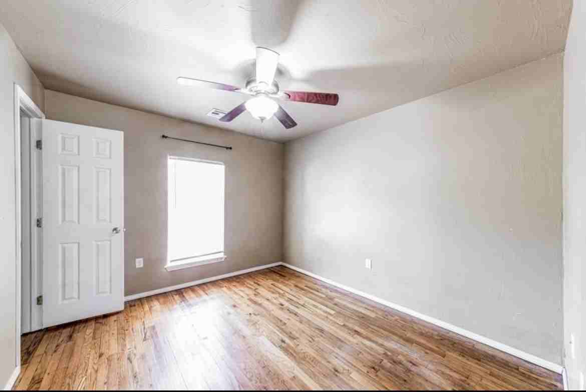 523 S Pine St #523PINE - Photo 6 of 9