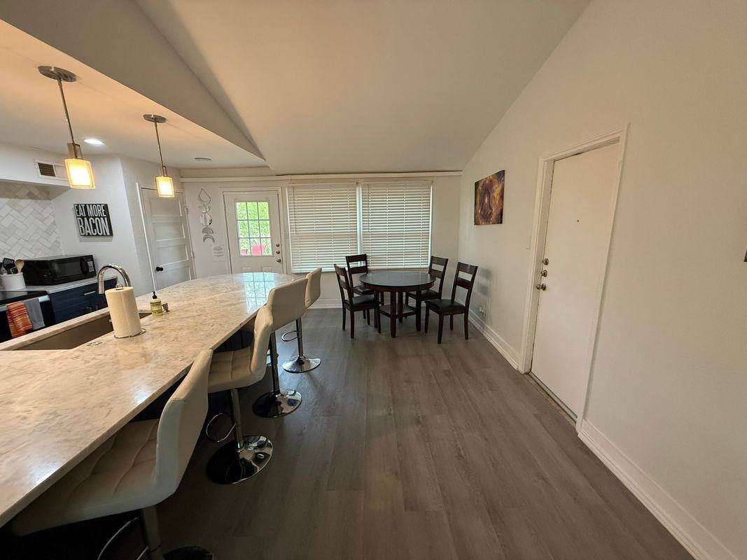 819 Loganwood Ave - Photo 2 of 4