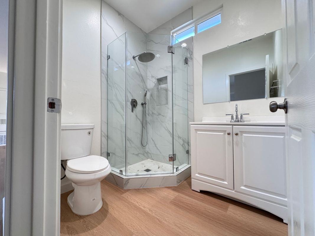 6635 Vanguard Ave - Photo 2 of 11