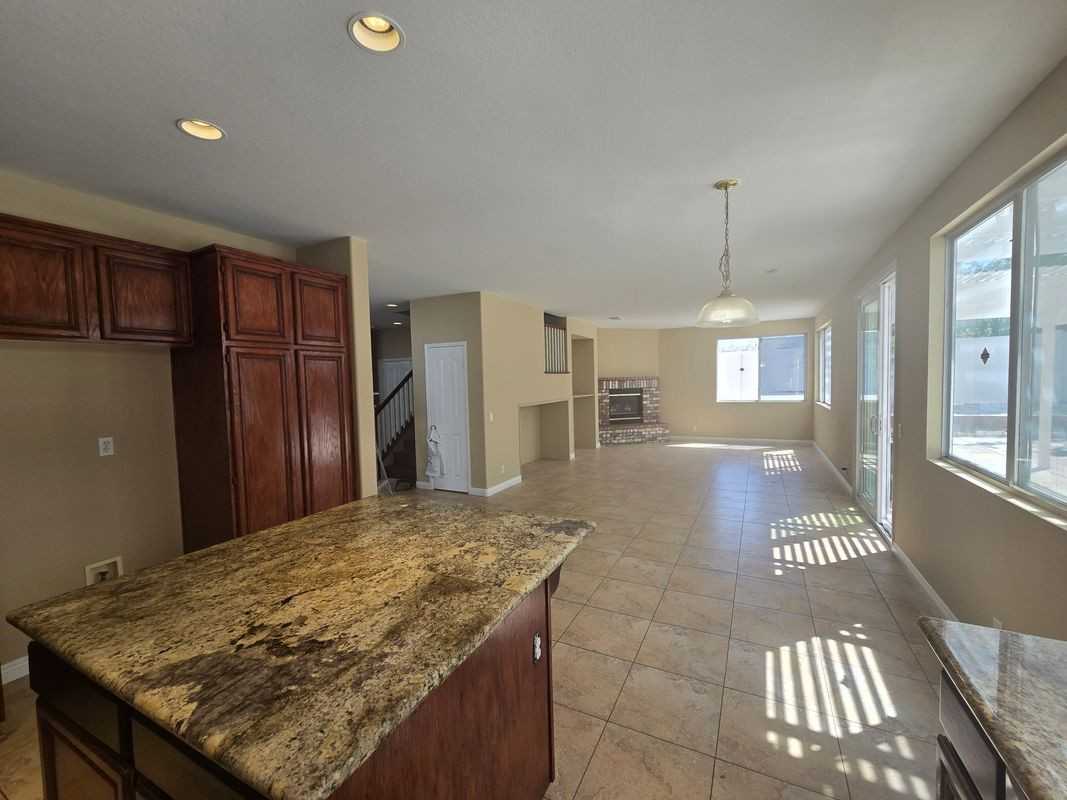 2382 Macbeth Ave - Photo 7 of 19