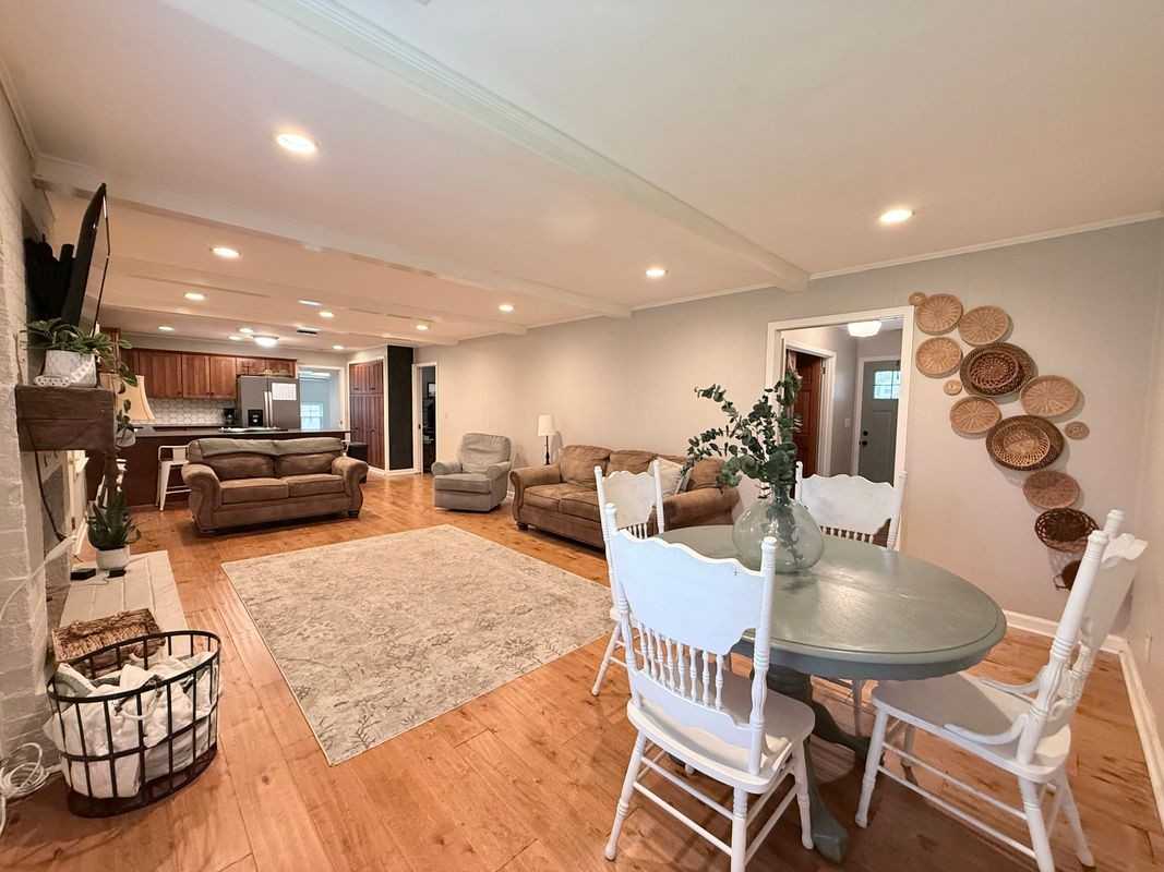 514 Sharondale Dr - Photo 3 of 50