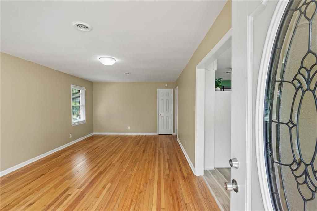 628 S Evelyn Pl Nw - Photo 3 of 21