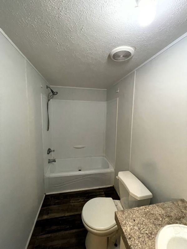 10025 E Highway 136 - Photo 5 of 10