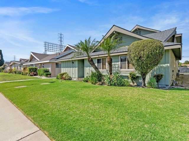 3913 W 178th St ##A - Photo 2 of 13