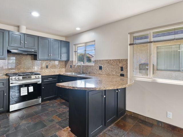 3913 W 178th St ##A - Photo 5 of 13