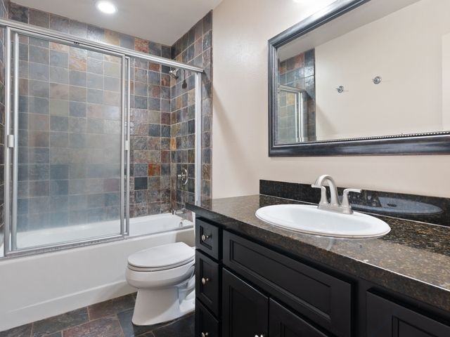 3913 W 178th St ##A - Photo 6 of 13