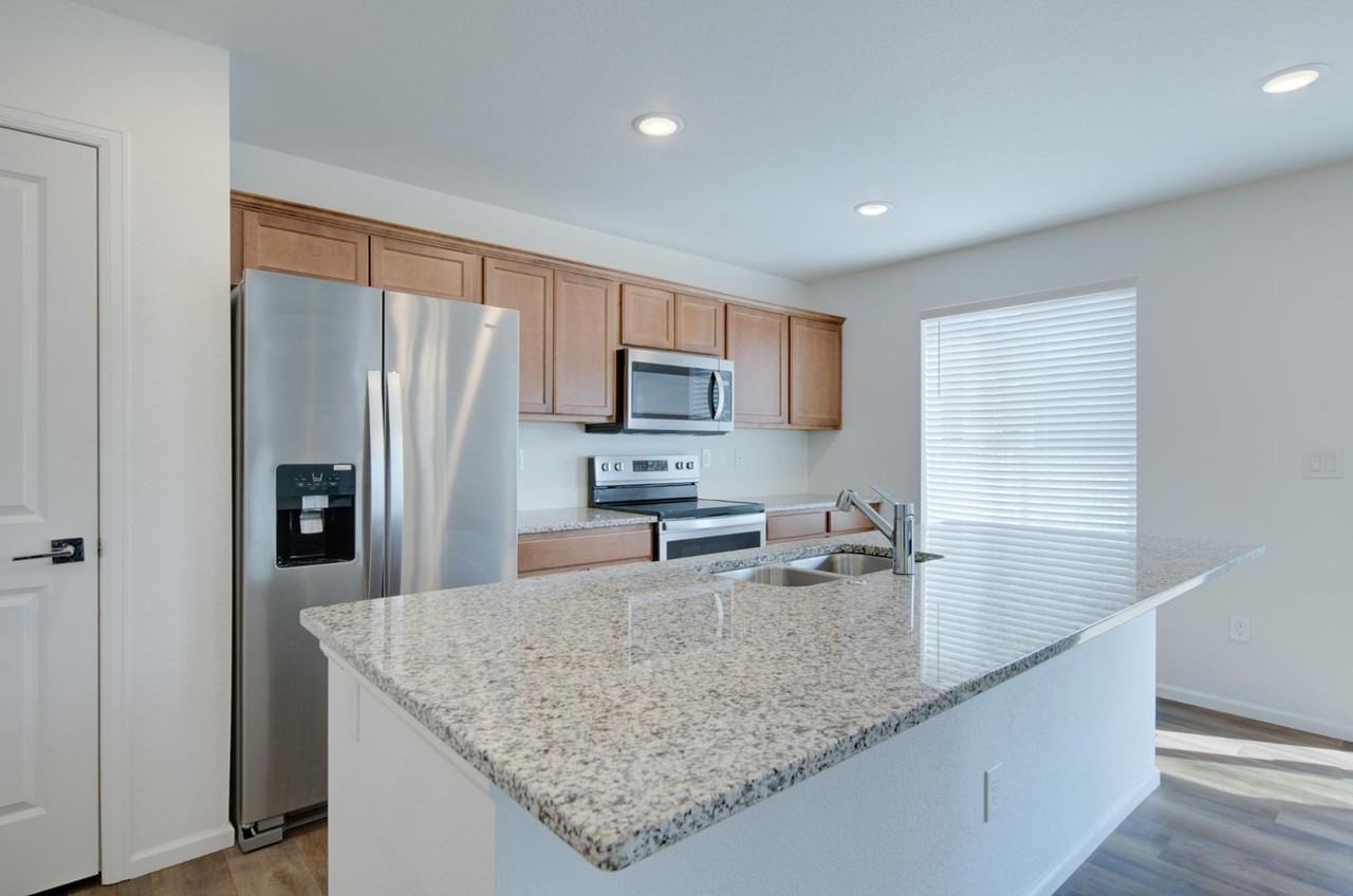 10489 Luneth Dr - Photo 7 of 22