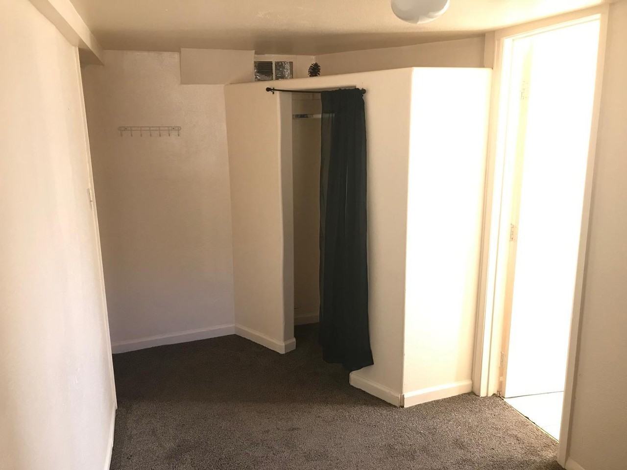 630 E Boulder St - Photo 5 of 10