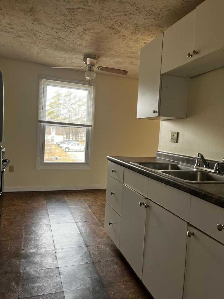 1749 Main St #D34 - Photo 7 of 17