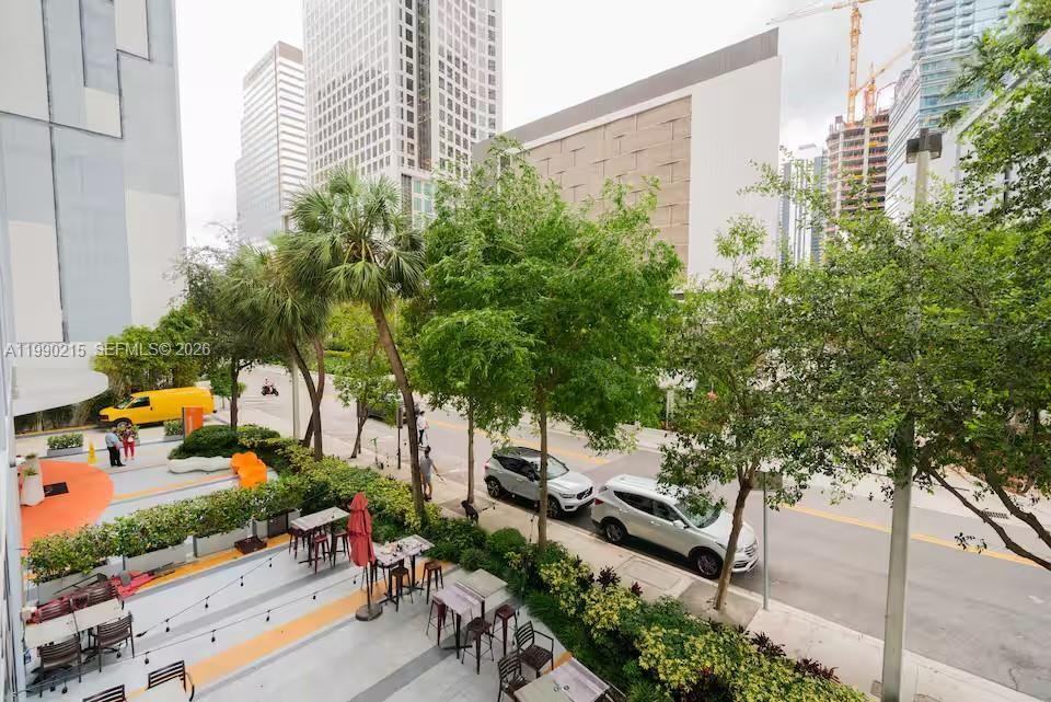 31 Sw 6th St #301 - Photo 4 of 35