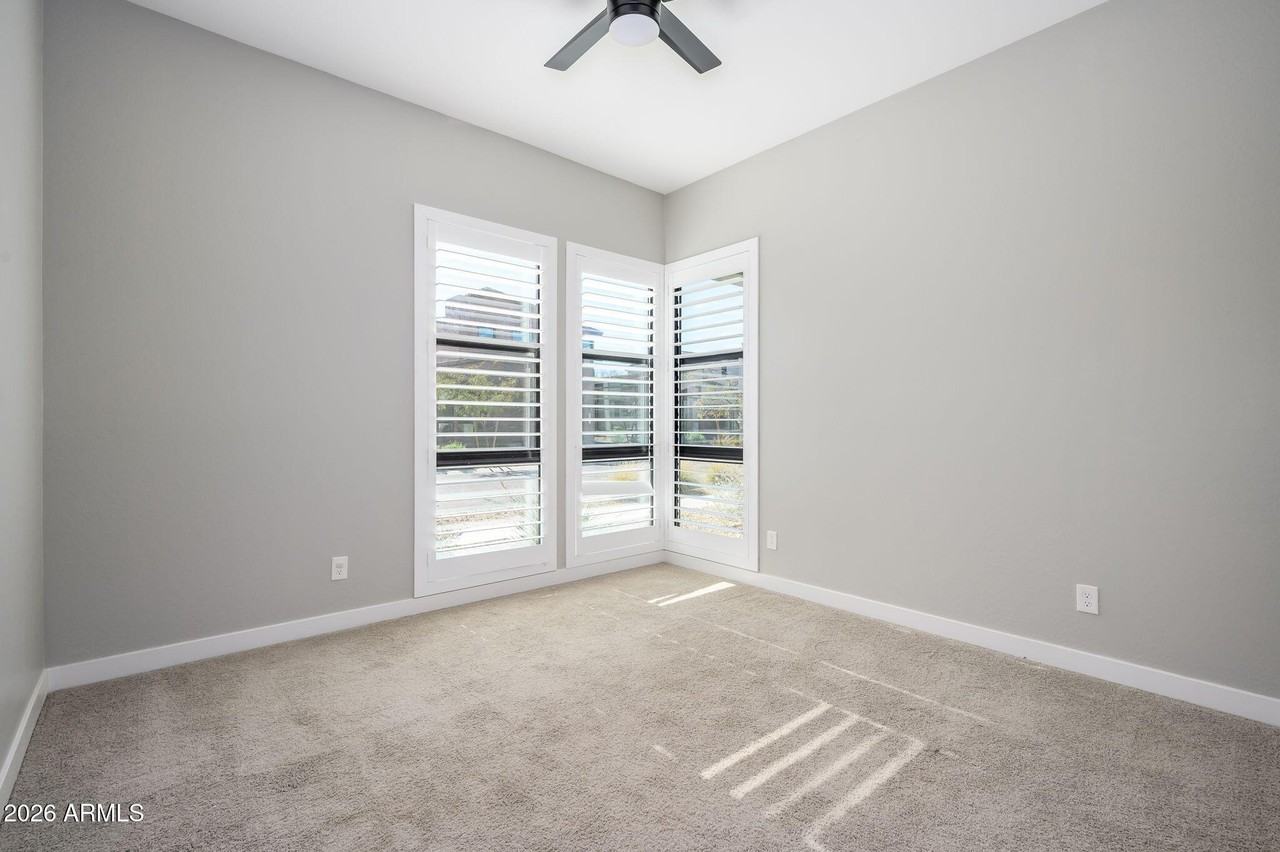 824 E Monte Way - Photo 6 of 20