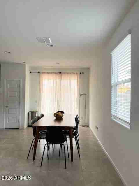 2414 W La Salle St - Photo 5 of 28