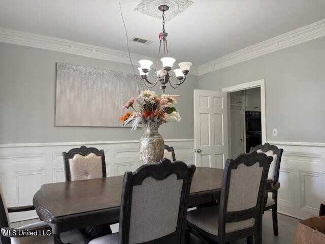 6231 Waterford Dr - Photo 3 of 19