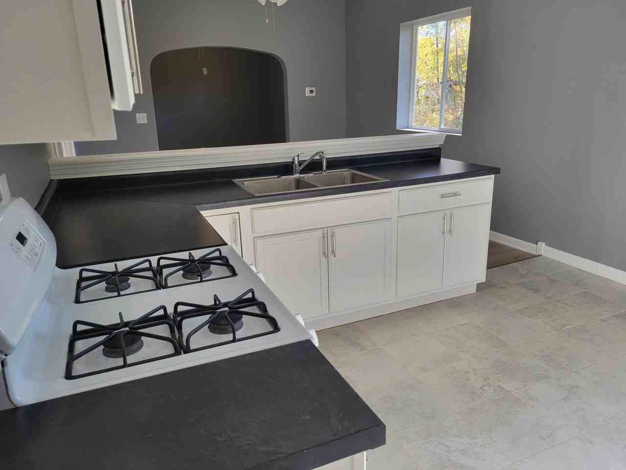 4738 Delaware St - Photo 4 of 14