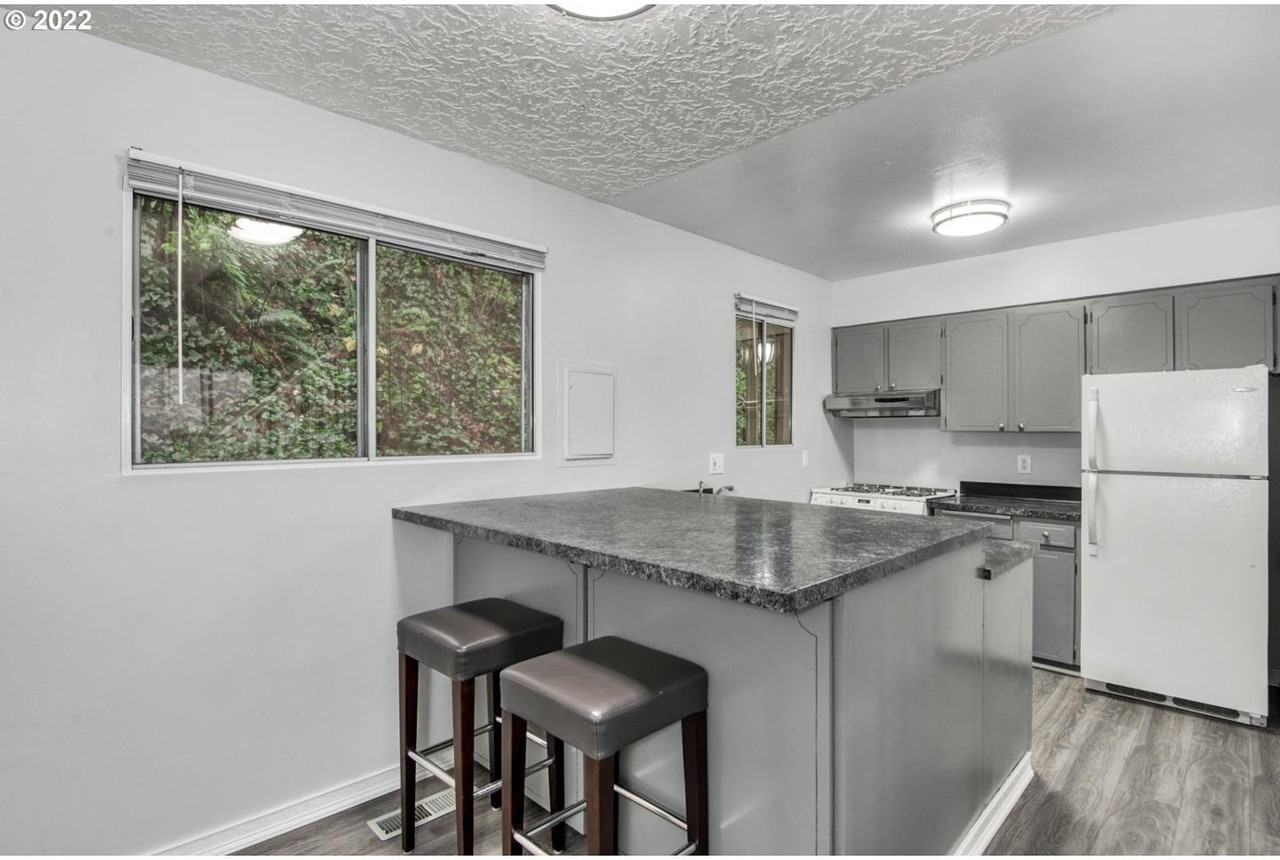 847 Sw Broadway Dr #31 - Photo 3 of 7