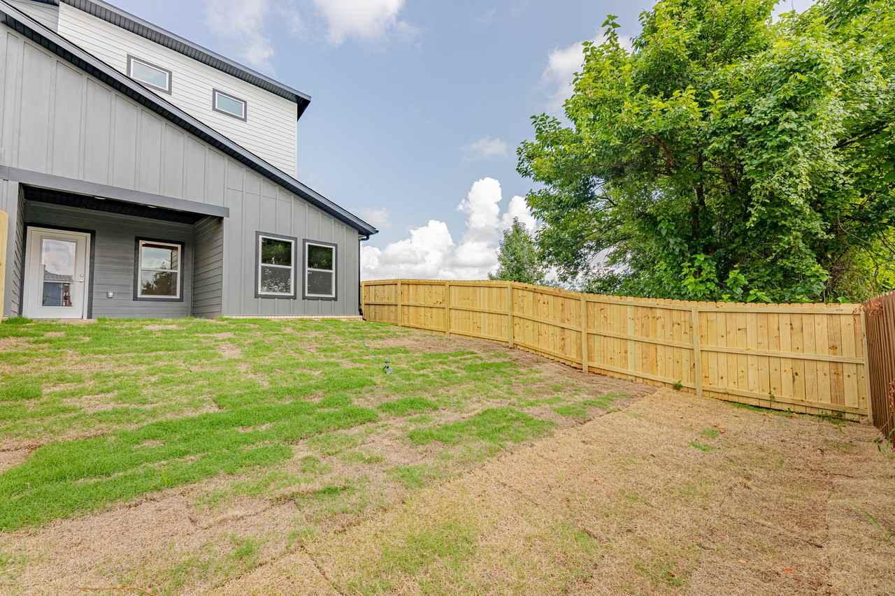 1601 Sw Poigai Way #1 - Photo 5 of 29