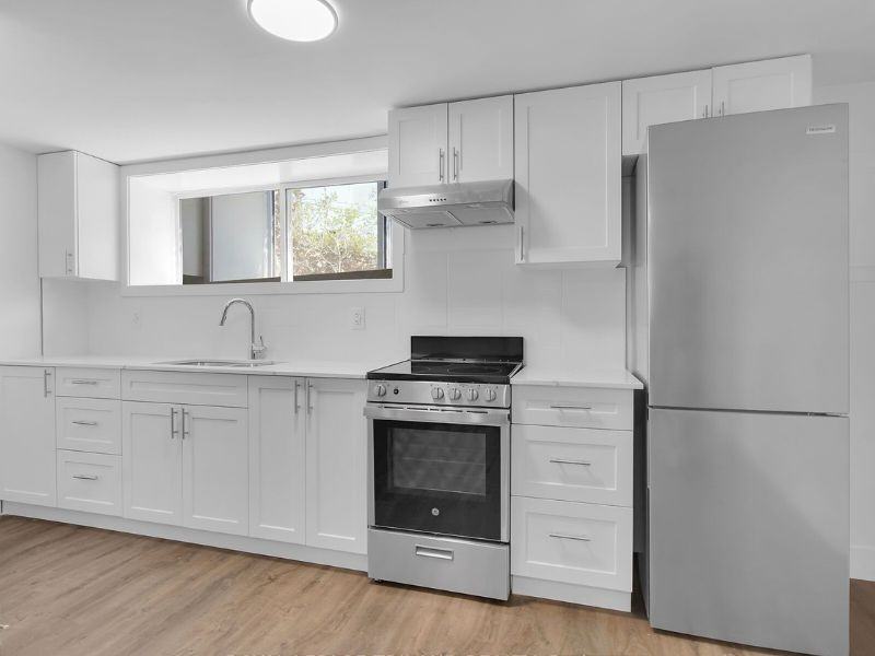 917 Hamilton - Photo 2 of 9