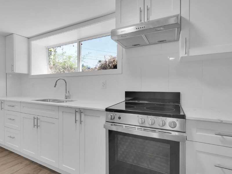 917 Hamilton - Photo 3 of 9