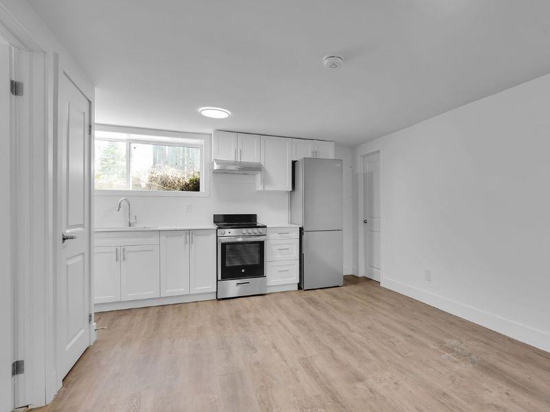 917 Hamilton - Photo 4 of 9