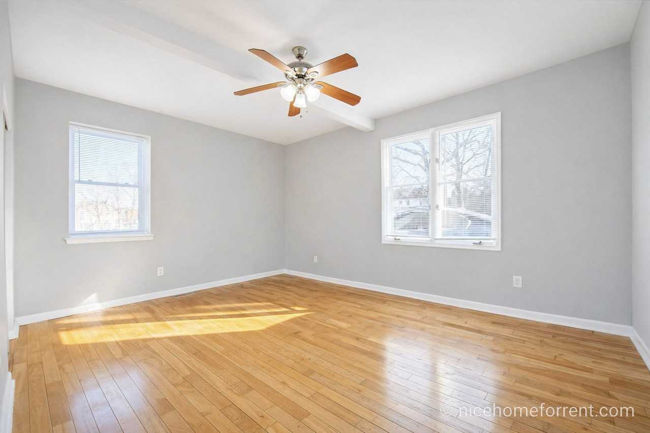 436 Filmore St #1 - Photo 3 of 8