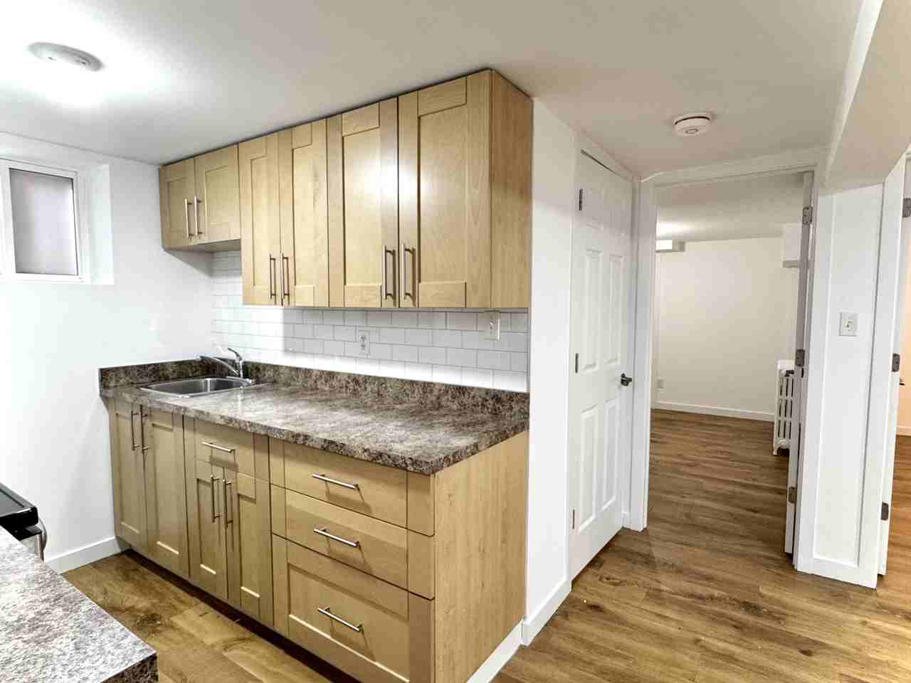 135 Chisholm Ave #5 - Photo 6 of 23