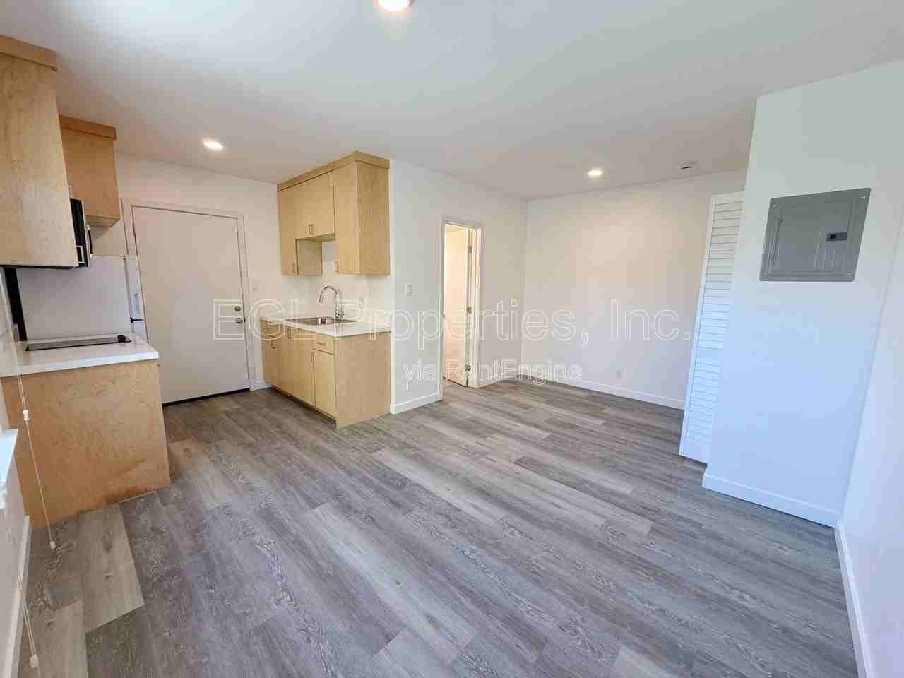 4239 1/2 W 64th St #4239-1-2 - Photo 5 of 14