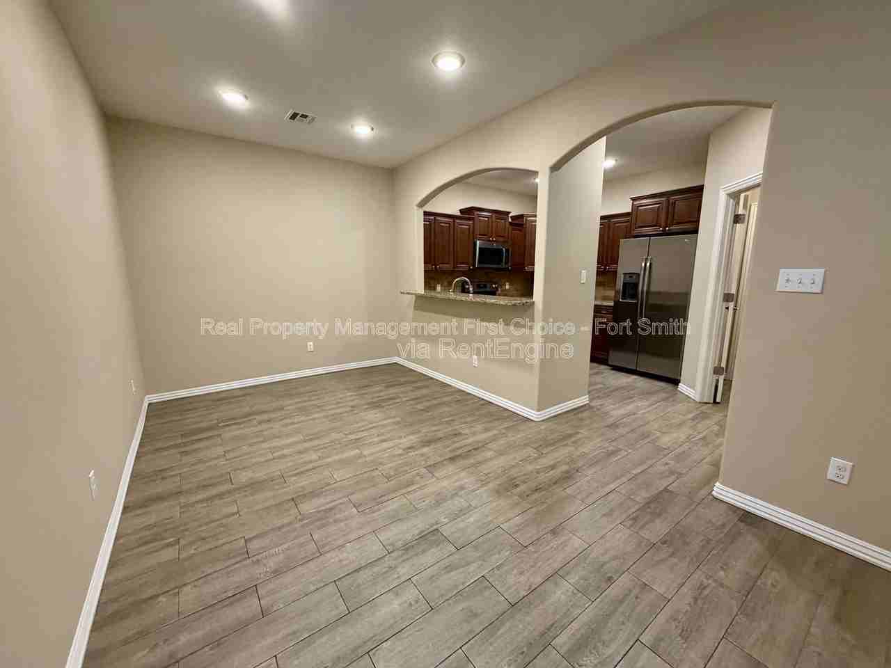 6609 Leightyn Ln - Photo 4 of 21