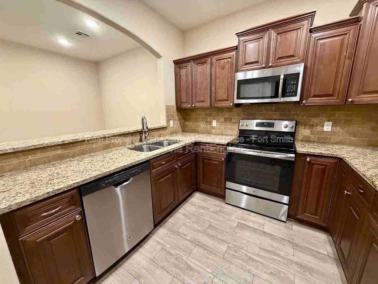 6609 Leightyn Ln - Photo 6 of 21