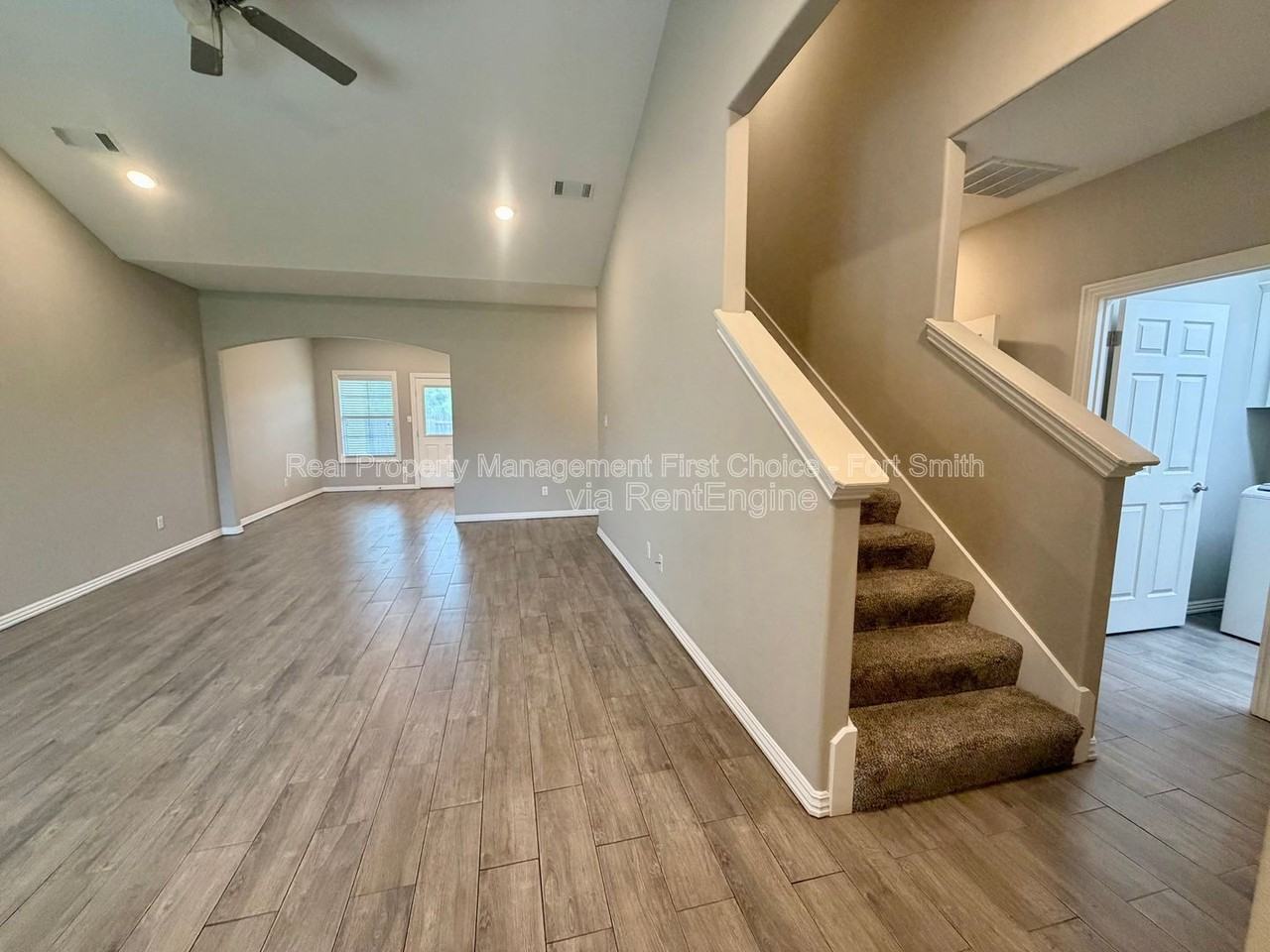 9919 Landry Dr - Photo 2 of 22